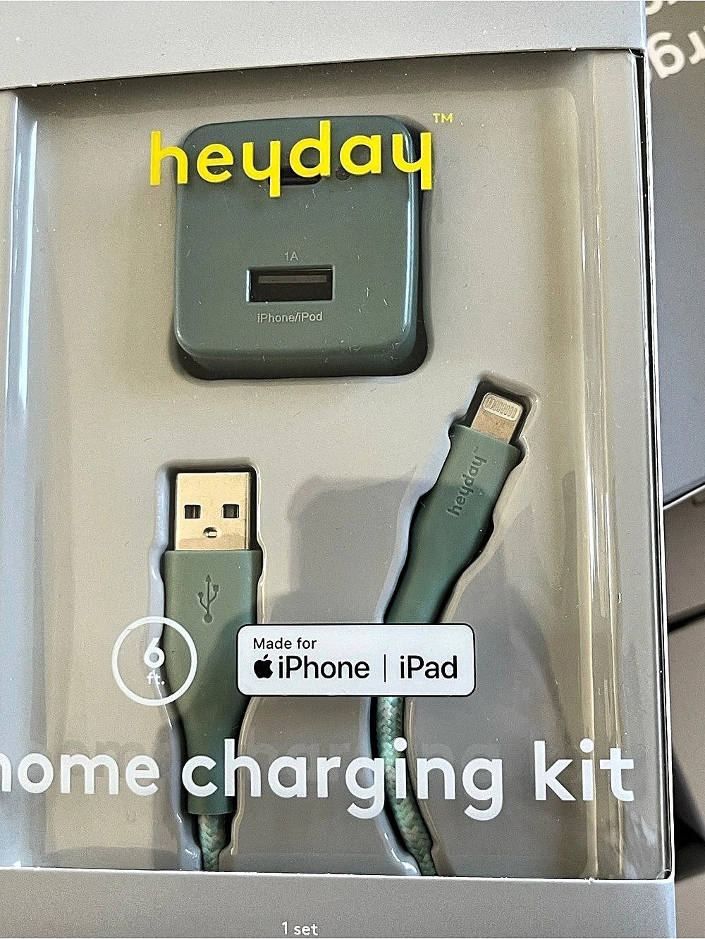 heyday USB-C to Lightning Home Charging Kit Green
